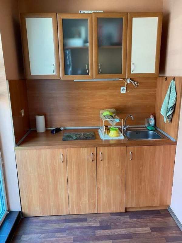 отдавам Ателие под наем, кв.Редута, за сам човек-българин