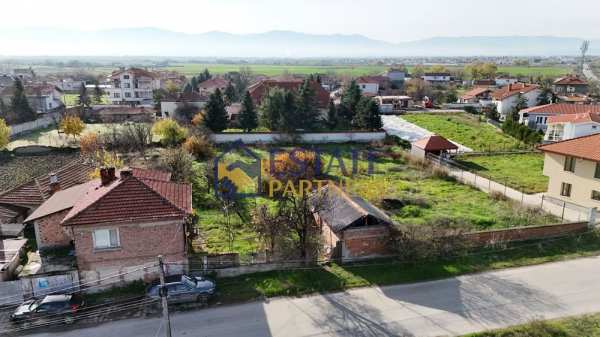 Къща в Пловдив, област-с.Радиново площ 169 цена 169000