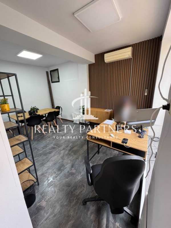 Отдава под наем офис - Център, гр. Перник