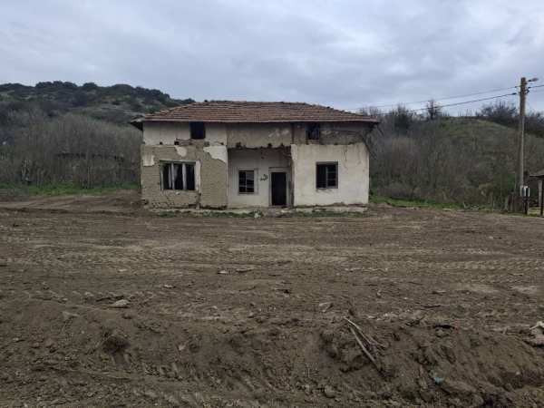 Имот в с.Кулата общ.Петрич