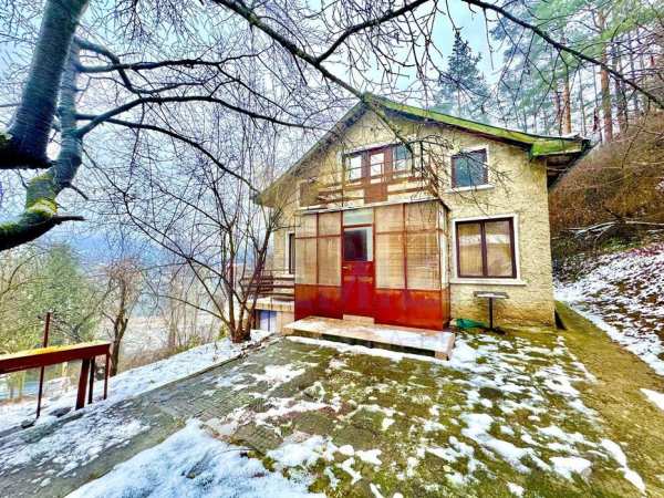 Къща в София, област-с.Томпсън площ 74 цена 50900
