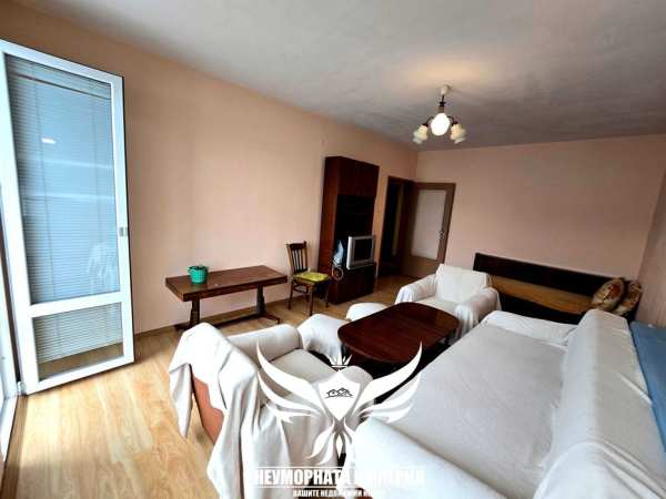 Продавам тристаен апартамент с площ от 62кв.м. на  8 етаж в гр.Асеновград кв.Запад