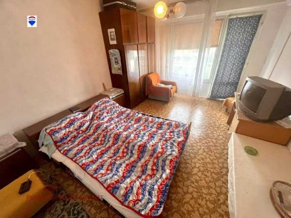 Тристаен апартамент за продажба кв. Дружба 3