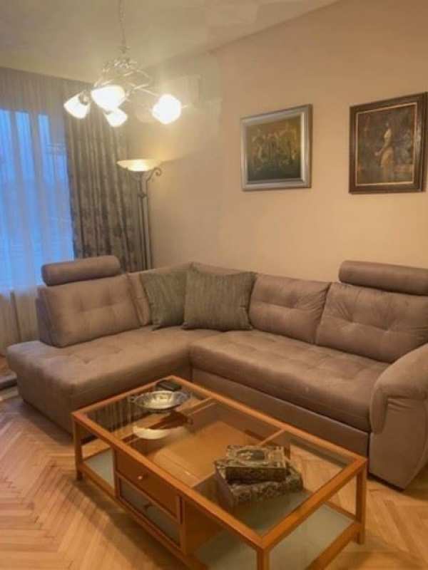 Тристаен апартамент под наем в Стрелбище