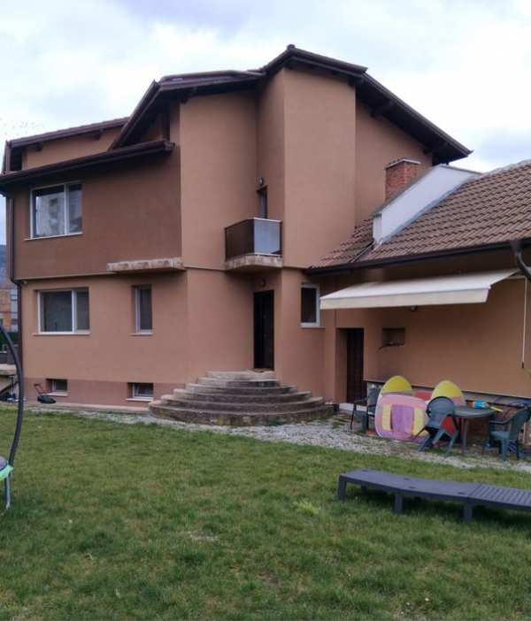 Продава къща в гр.Кюстендил