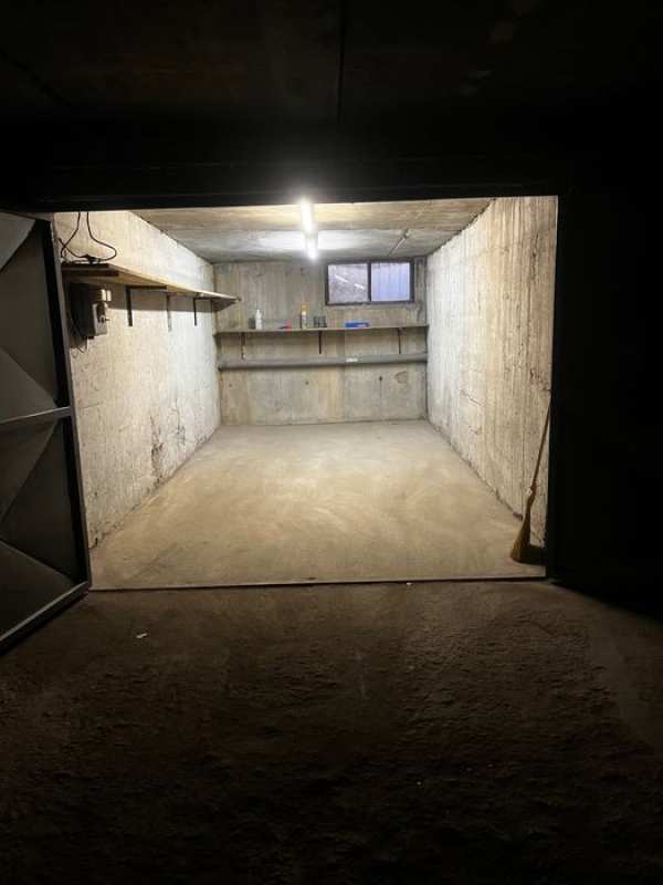 Подземен Гараж с ток