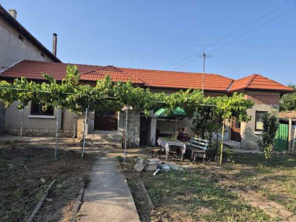 Продавам къща във Вълчи дол