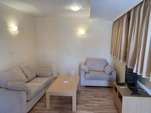 Апартамент Двустаен Слънчев Бряг 71 кв Луксозен Комплекс Близо до Плаж