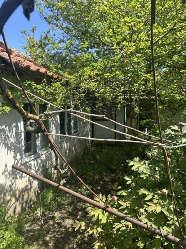 Продавам парцел с къща село Българево от собственик