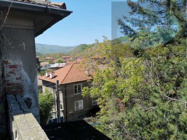 Къща, 664 кв.м.,област Пловдив,село Първенец