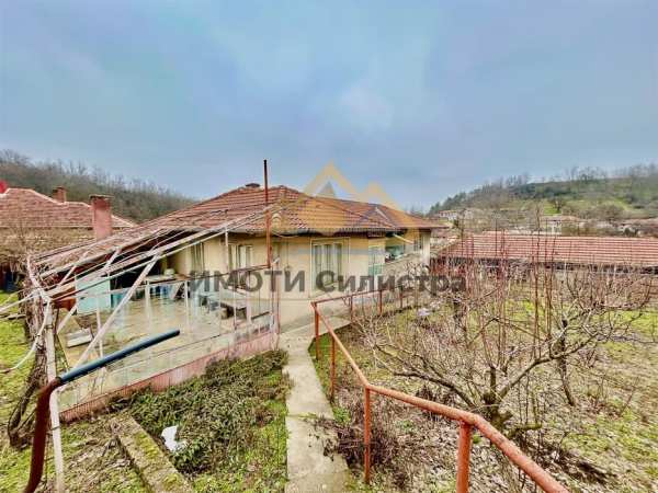 ИМОТИ Силистра продава къща в с. Калипетрово