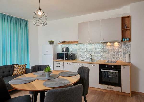 Елегантен многостаен апартамент в топ център на Поморие