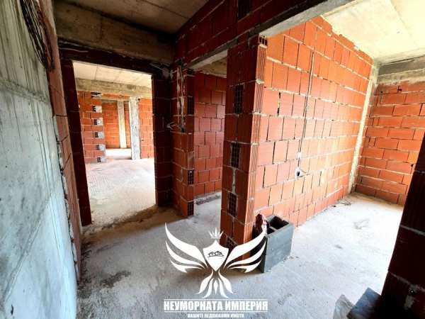 Продавам нов тристаен 78кв.м. на 1 етаж БЕЗ КОМИСИОНА в гр.Асеновград, кв.Изток