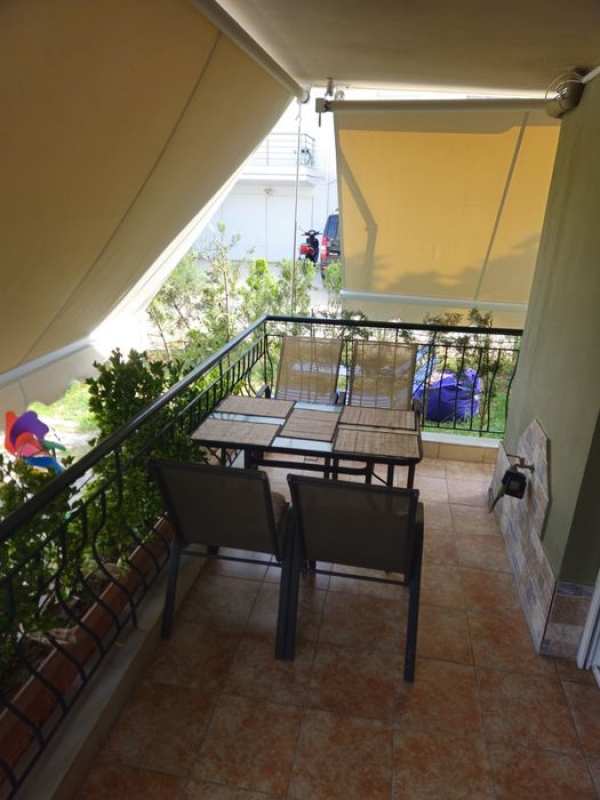 Паралия Офринио ТРИСТАЕН апартамент с две тераси и двор .