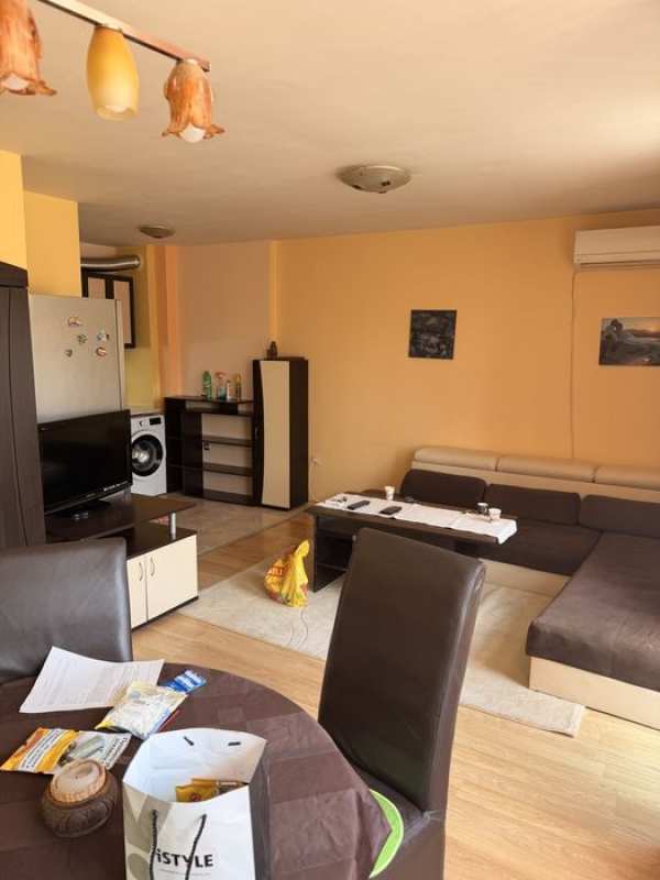 Двустаен, 60m² -  Център, Плевен - Апартамент под наем - Христина Григорова