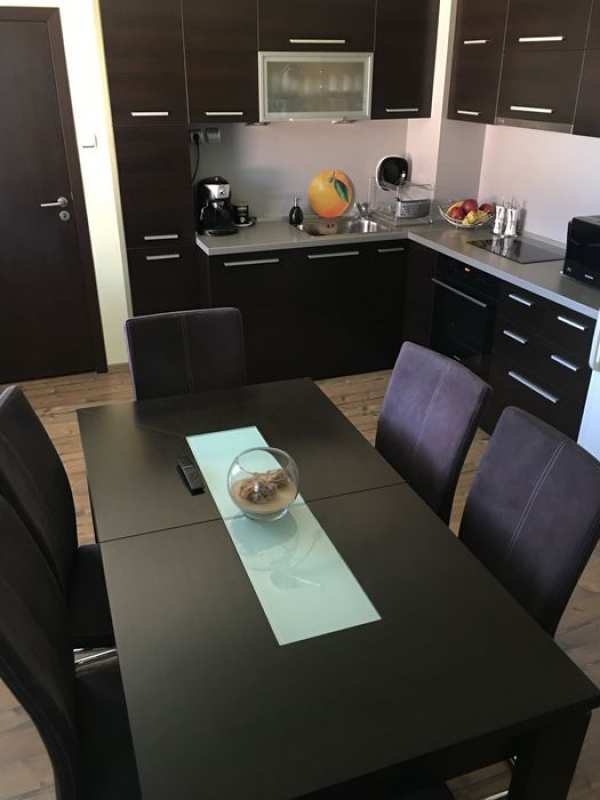 Етаж от къща със самостоятелен вход