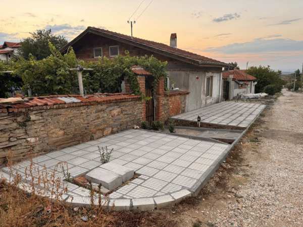 Къща в село Крепост