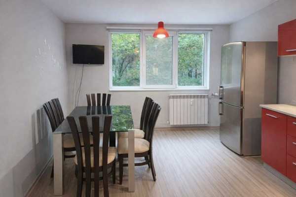 Тристаен ап. под наем в кв. Младост 1