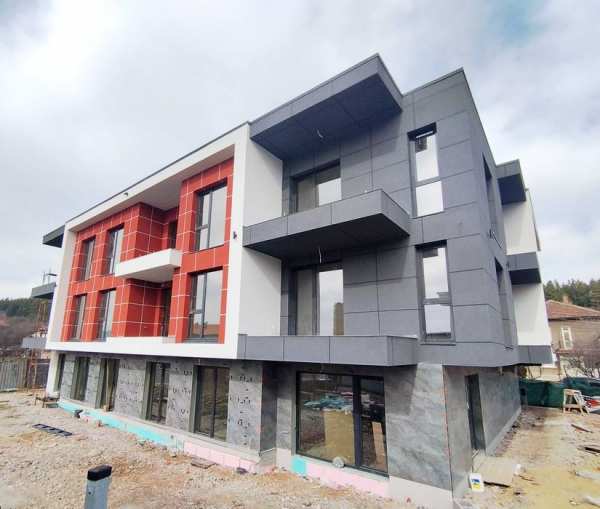 X Property прoдава тристаен апартамент