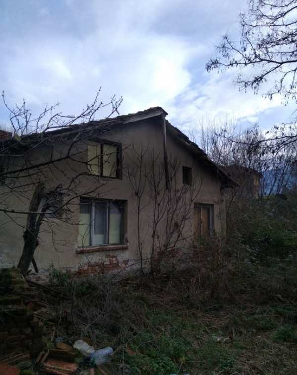 Продава къща в гр.Дупница