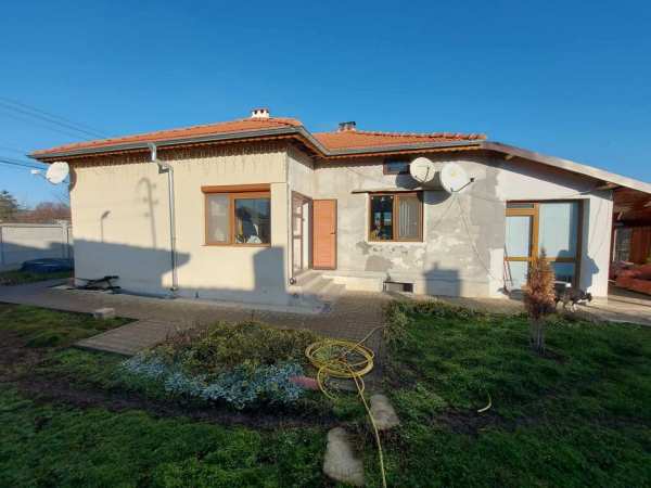 Къща, 100кв.м, кв. Въбел