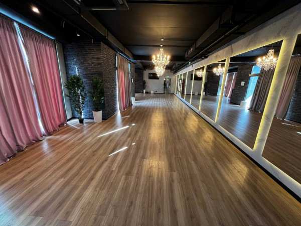 Готово пространство за бизнес 100 кв.м с отделен вход във фитнес среда