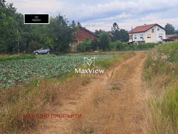 Продава парцел, с. петърч, област софия област
