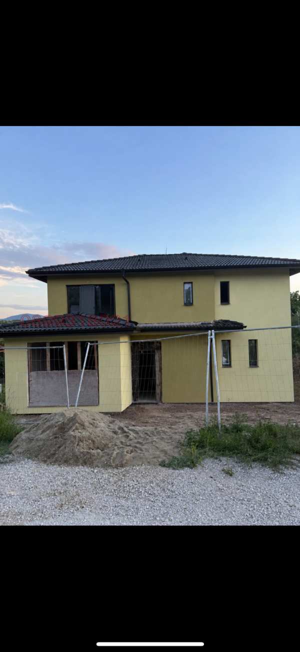 Продава къща, с. гурмазово, област софия област