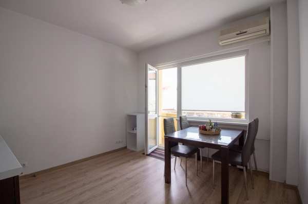 Продава 2-стаен, гр. сливен, център