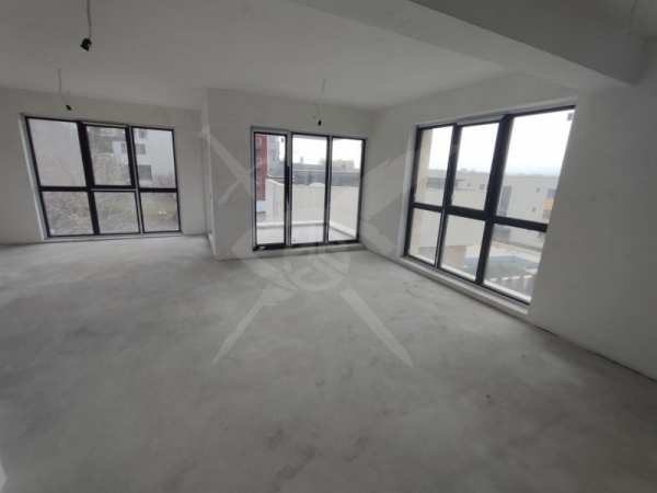 Продава  многостаен град Варна, Бриз
      165 кв.м