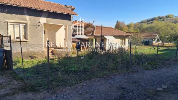 Продава парцел, с. ноевци, област перник