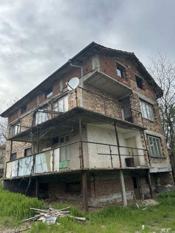 Продава къща, с. богомилово, област стара загора
