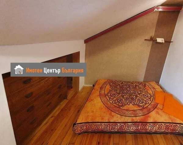Продава ателие, таван, гр. софия, лозенец