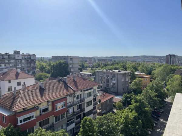 Продава 4-стаен, гр. хасково, център