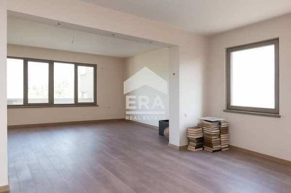 Продава мезонет, гр. ямбол, васил левски