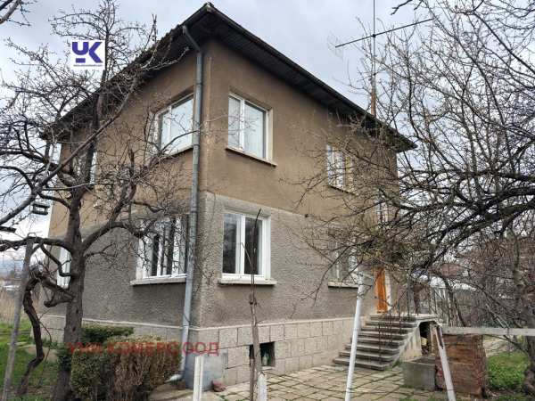 Продава етаж от къща, гр. софия, гр. нови искър