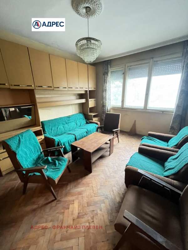 Продава 2-стаен, гр. ловеч, широк център