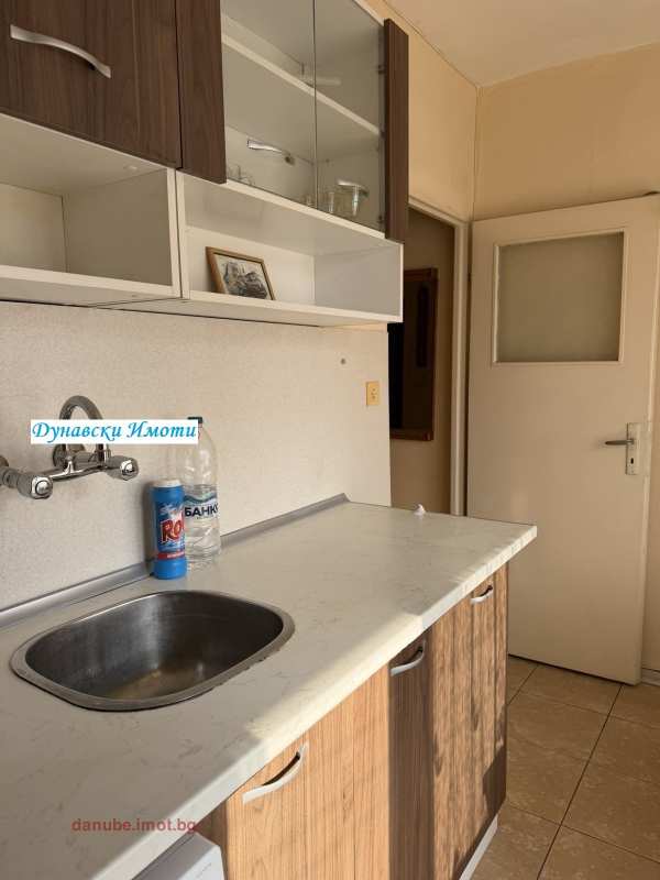 Продава 1-стаен, гр. русе, широк център