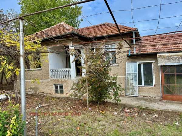 Продава къща, с. поликраище, област велико търново