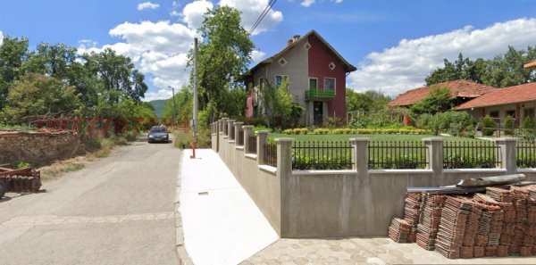 Продава вила, с. граница, област кюстендил