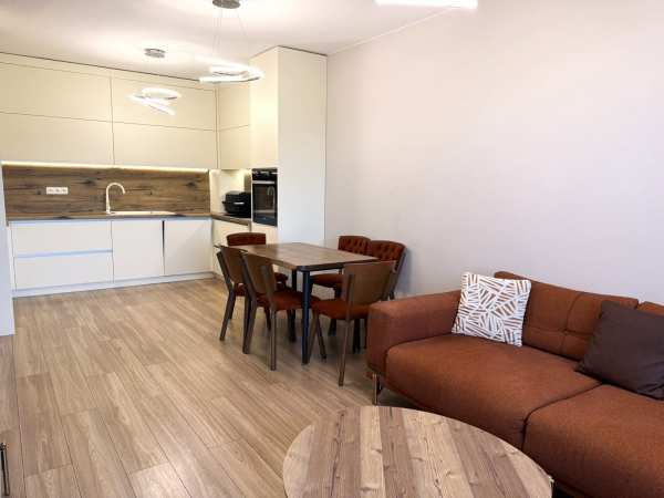 Продава 4-стаен, гр. варна, к.к. св.св. константин и елена