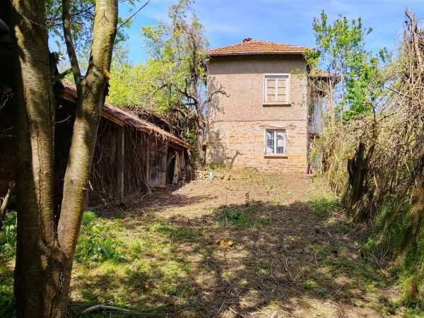 Продава къща, с. царевец, област враца