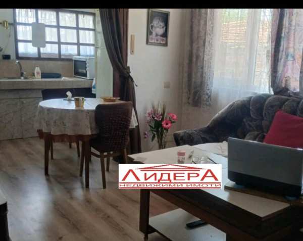 Продава къща, с. правище, област пловдив