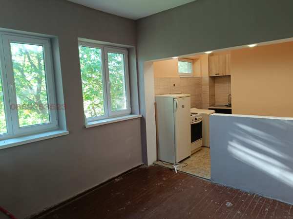 Продава 3-стаен, гр. перник, могиличе