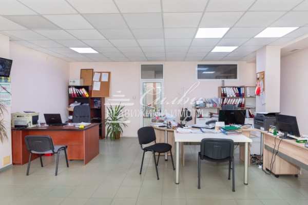 Продава  магазин град Шумен, Пазара
      71 кв.м