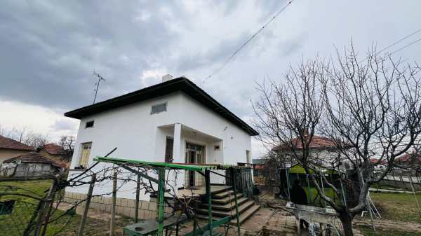 Продава къща, гр. вълчедръм, област монтана