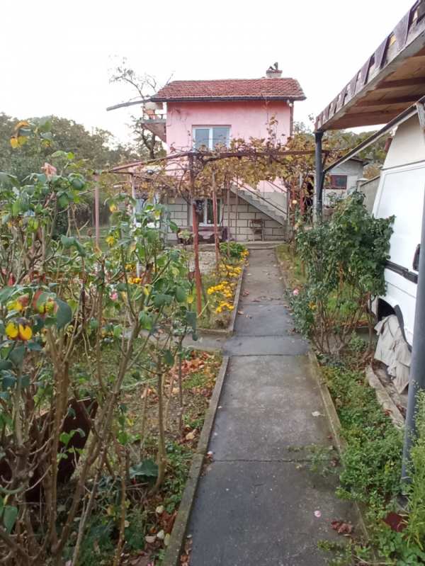 Продава  многостаен с. Доброглед, област Варна
      98 кв.м