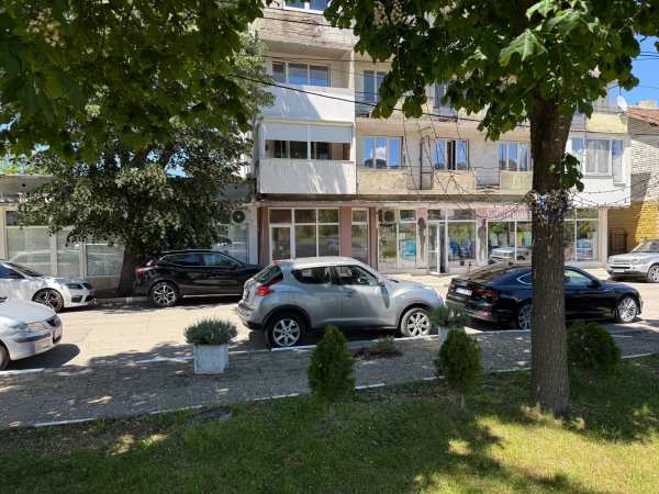 Продава 3-стаен, гр. батановци, област перник