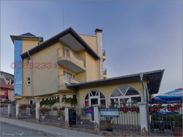 Продава хотел, с. синеморец, област бургас