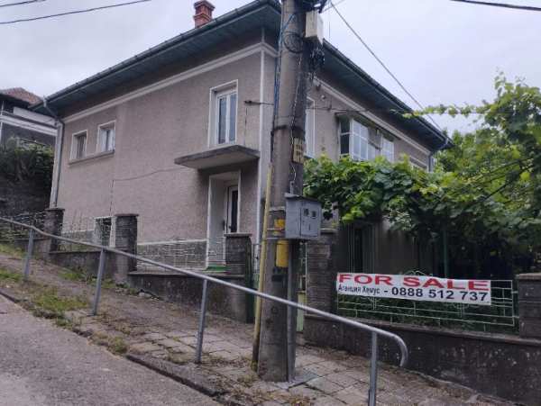 Продава къща, гр. тутракан, област силистра